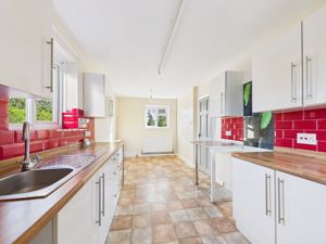 Kitchen- click for photo gallery